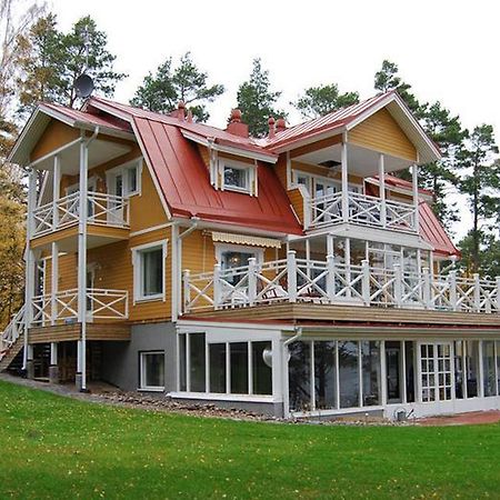 Villa Harald - Beachfront Hitis Værelse billede